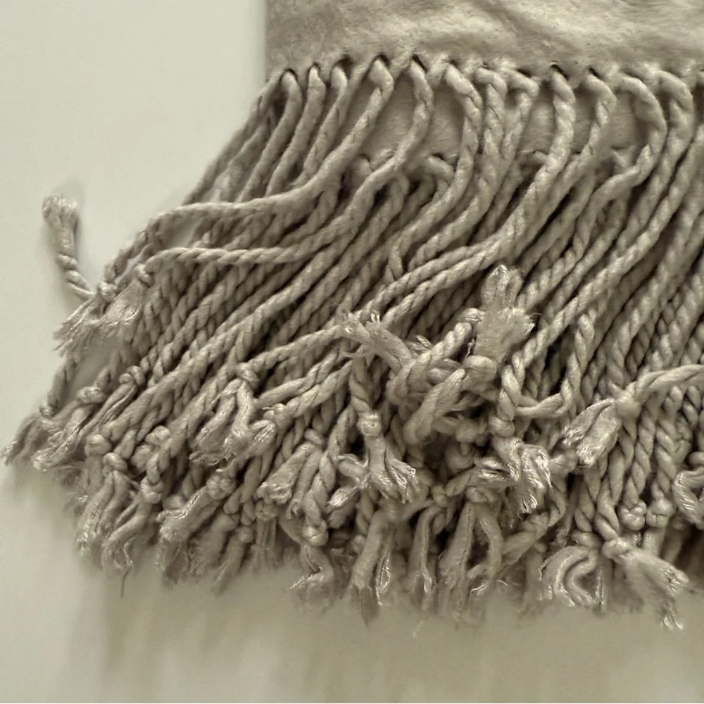Malibu Luxxe Fringe Dove Grey Blanket Throw New‎